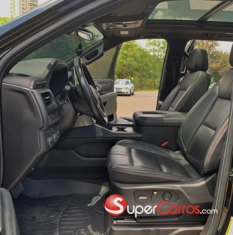 2021 Chevrolet Tahoe RST — foto 11 / 12
