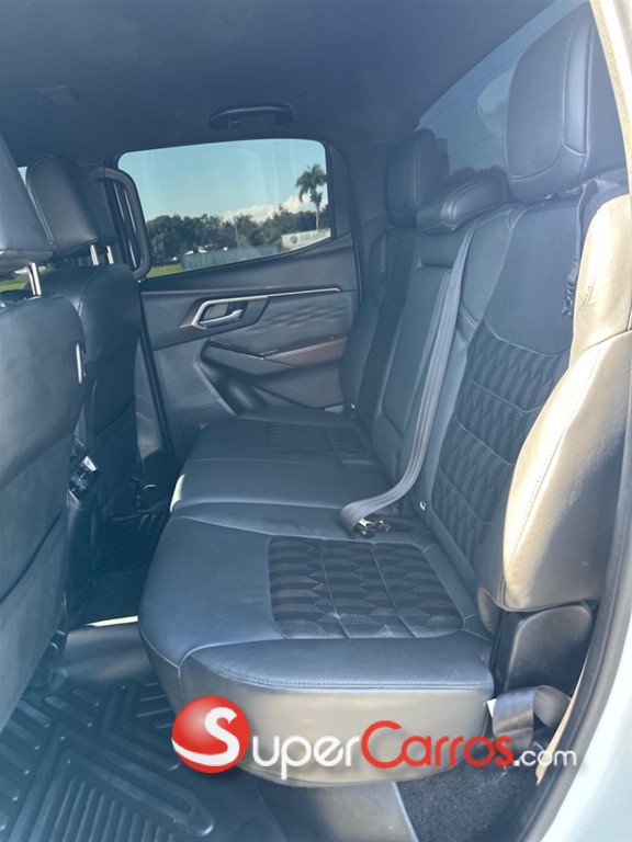 2025 Isuzu DMAX LSE — foto 8 / 10