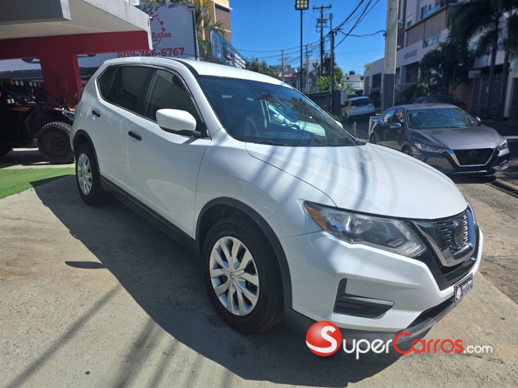 2020 Nissan Rogue S — foto 5 / 10