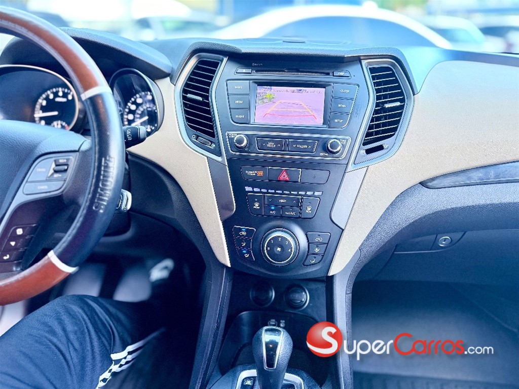 2018 Hyundai Santa Fe — foto 8 / 12