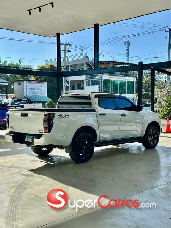 2025 Isuzu DMAX LSE — foto 3 / 12