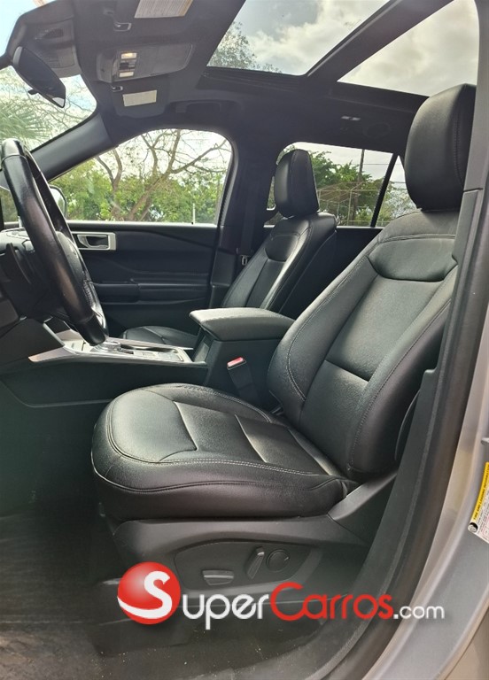 2020 Ford Explorer XLT — foto 7 / 11