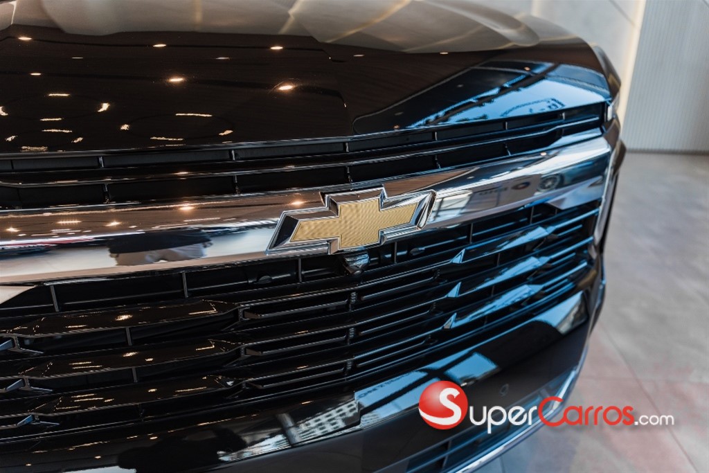 2025 Chevrolet Tahoe LS — foto 3 / 12