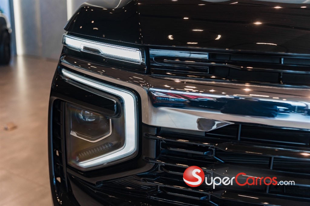 2025 Chevrolet Tahoe LS — foto 4 / 12