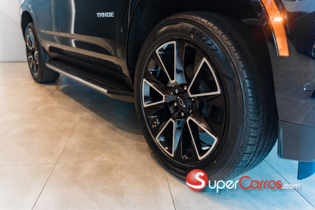 2025 Chevrolet Tahoe LS — foto 5 / 12