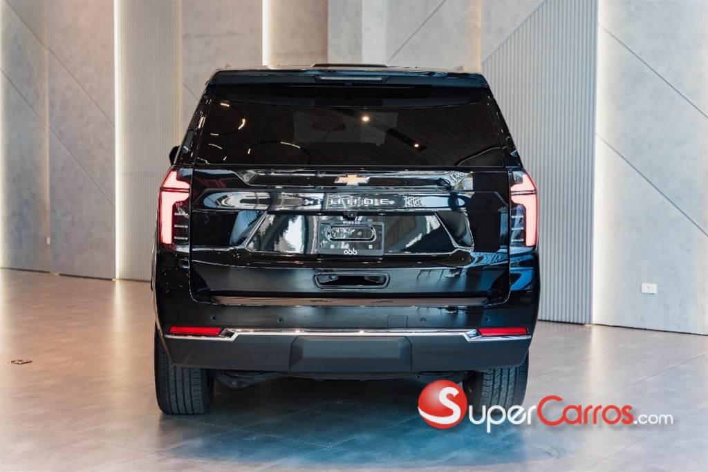 2025 Chevrolet Tahoe LS — foto 7 / 12
