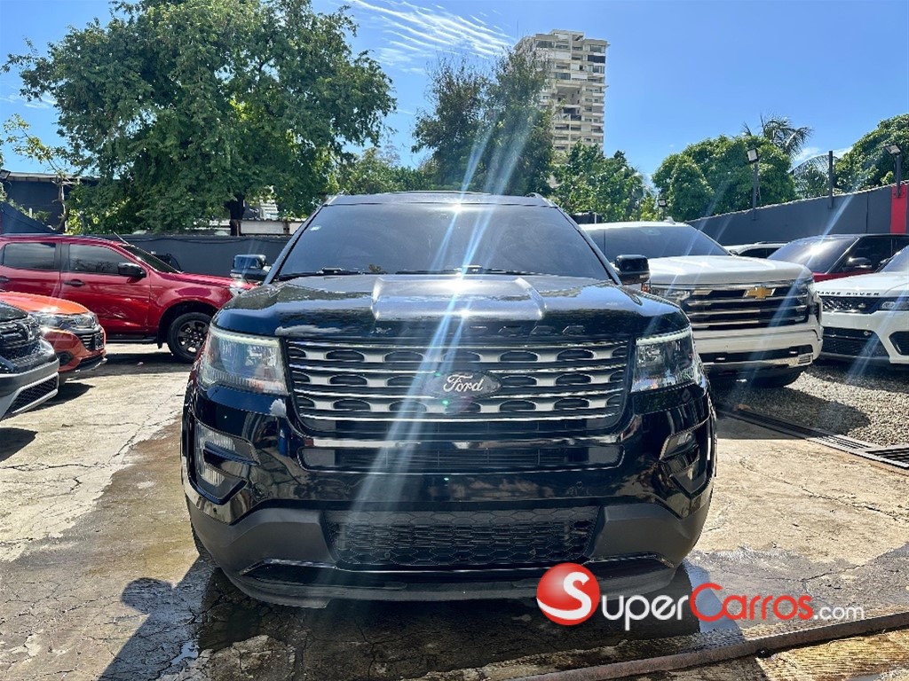 2016 Ford Explorer Limited — foto 2 / 8