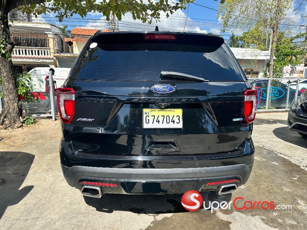 2016 Ford Explorer Limited — foto 5 / 8