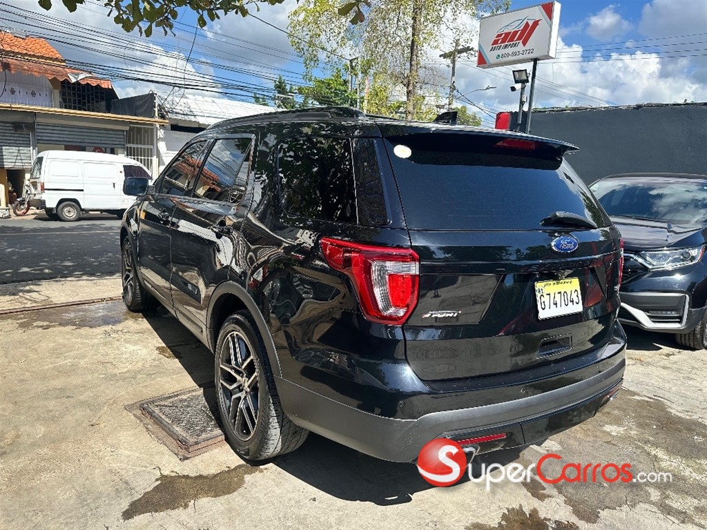 2016 Ford Explorer Limited — foto 6 / 8