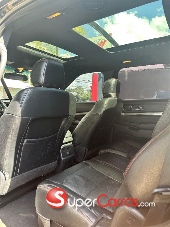 2016 Ford Explorer Limited — foto 7 / 8