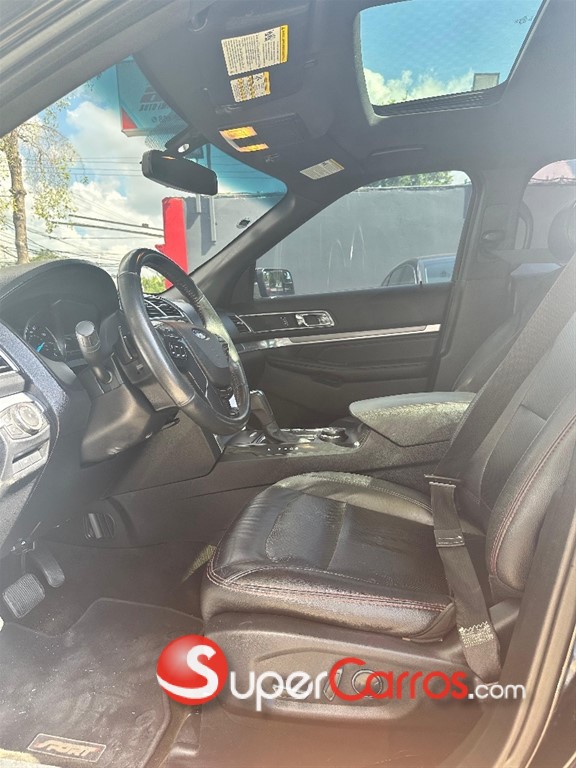 2016 Ford Explorer Limited — foto 8 / 8