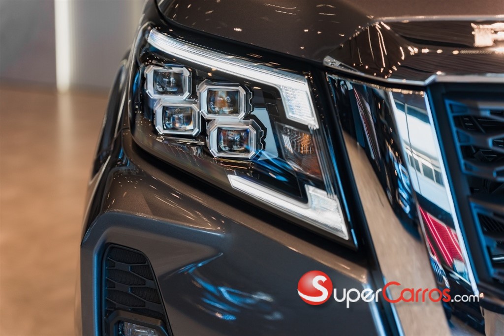 2026 Nissan Frontier LE — foto 2 / 12