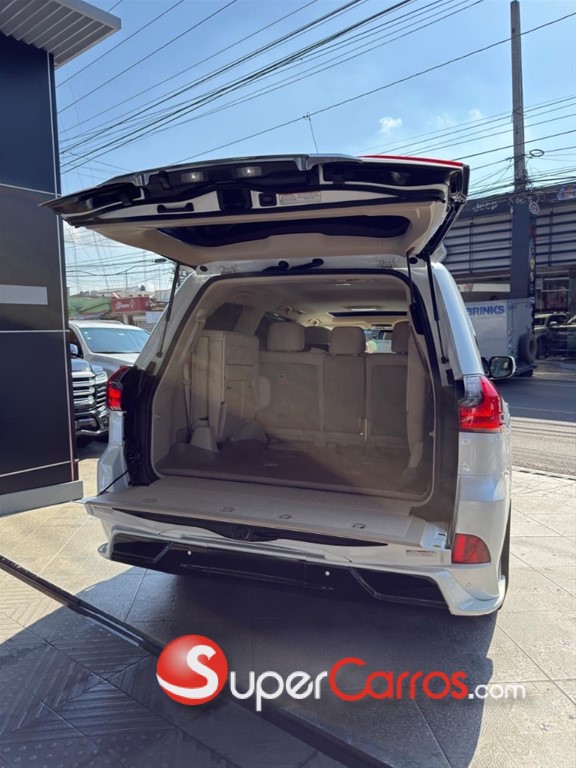 2017 Lexus LX 570 Sport Plus — foto 10 / 12
