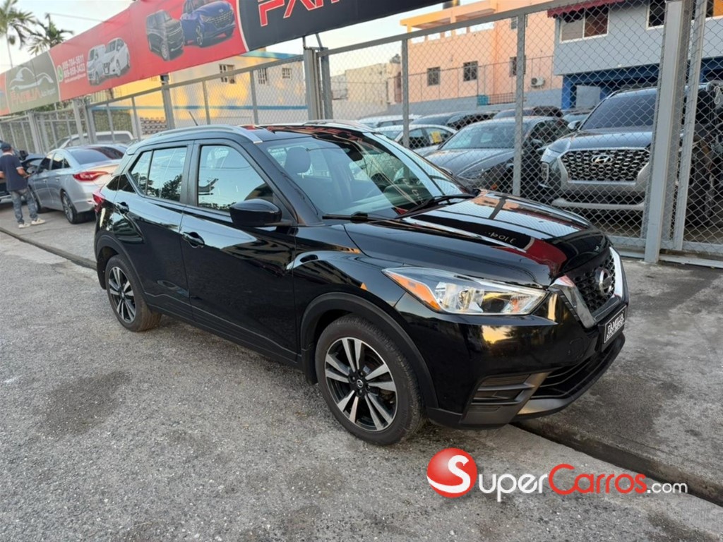 2020 Nissan Kicks SV — foto 2 / 10
