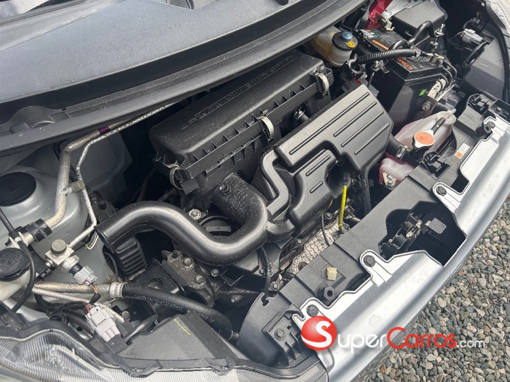 2019 Daihatsu Mira — foto 9 / 9