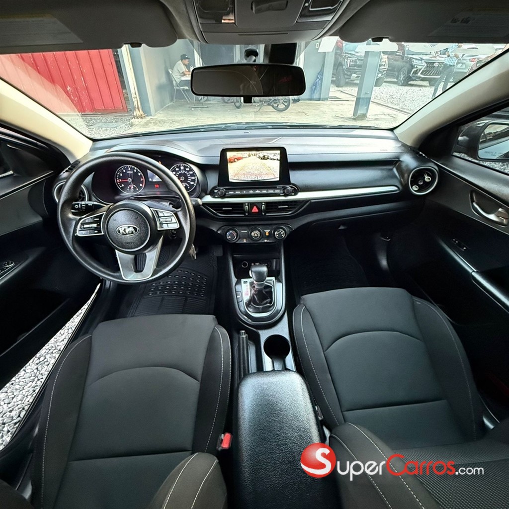 2021 Kia Forte LXS — foto 8 / 11