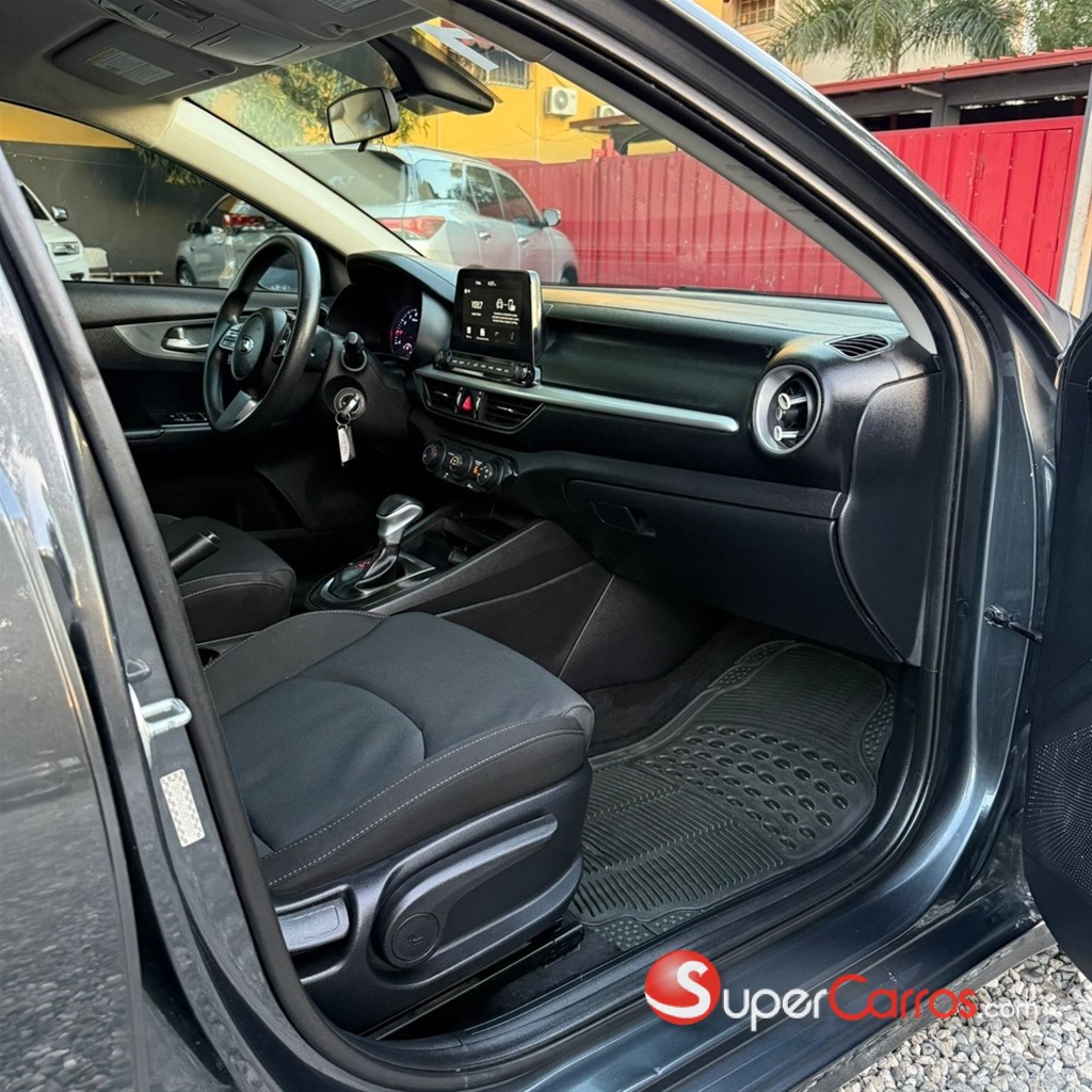 2021 Kia Forte LXS — foto 9 / 11
