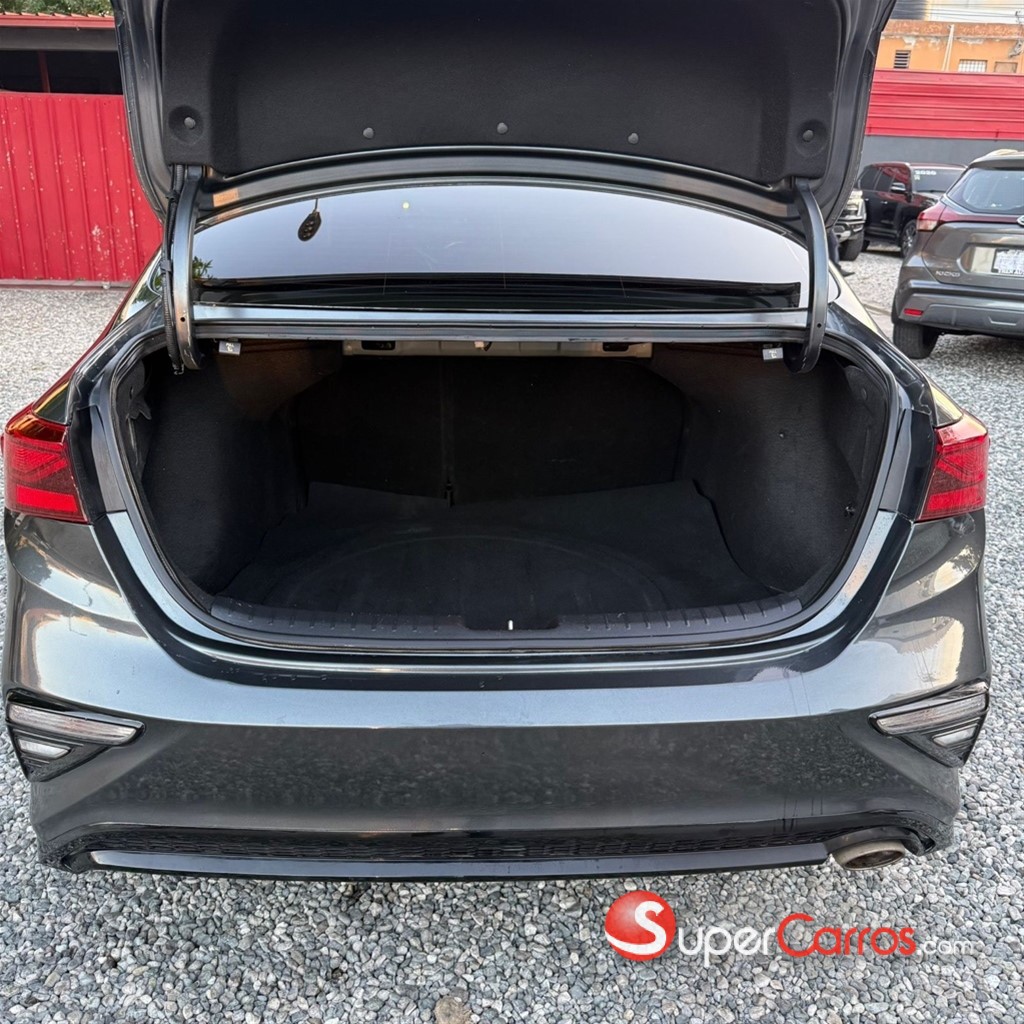 2021 Kia Forte LXS — foto 10 / 11