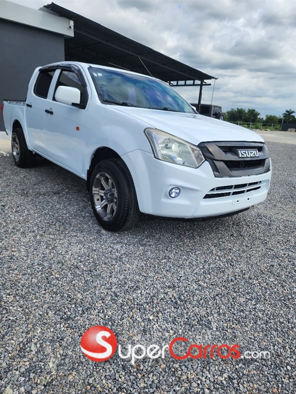 2017 Isuzu DMAX LS