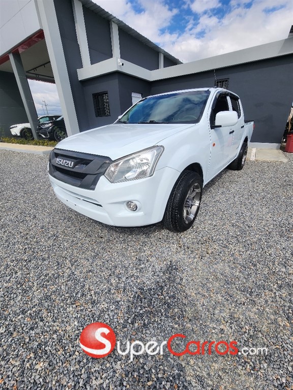 2017 Isuzu DMAX LS — foto 3 / 12