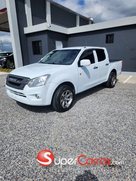 2017 Isuzu DMAX LS — foto 4 / 12