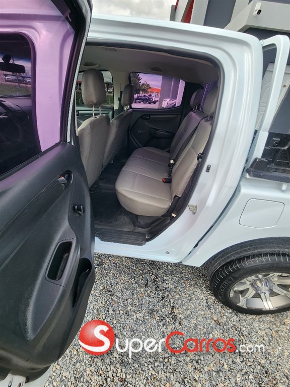 2017 Isuzu DMAX LS — foto 12 / 12
