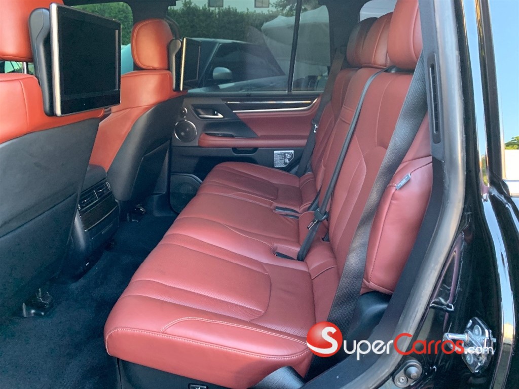 2017 Lexus LX 570 — foto 3 / 8