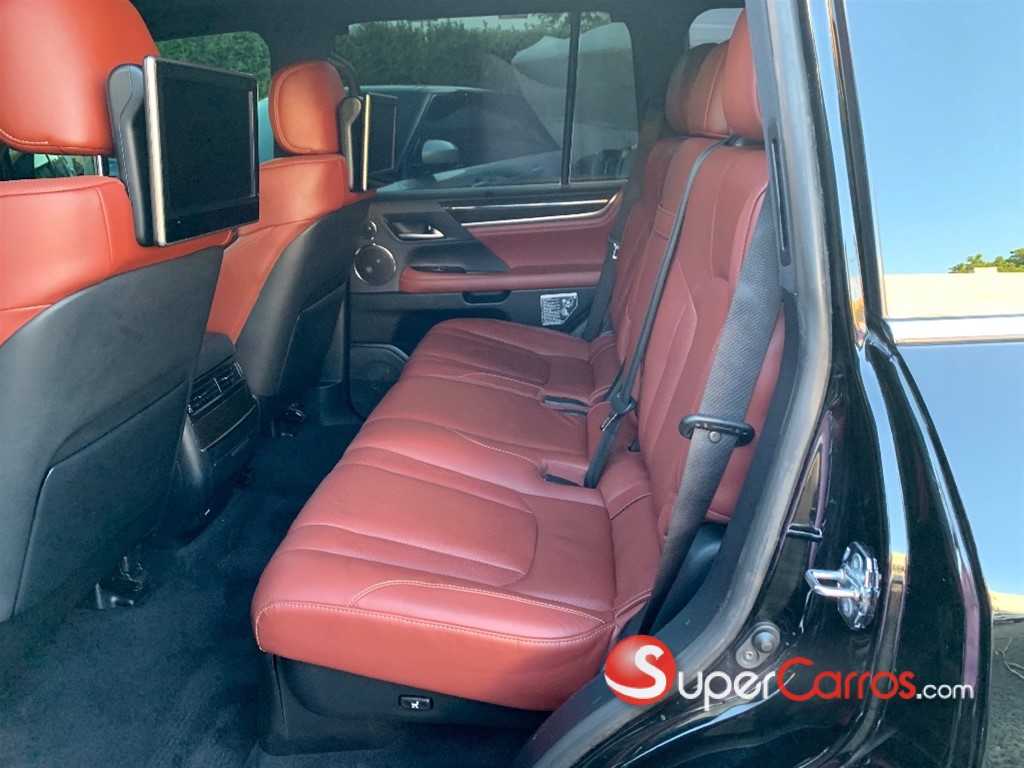2017 Lexus LX 570 — foto 4 / 8