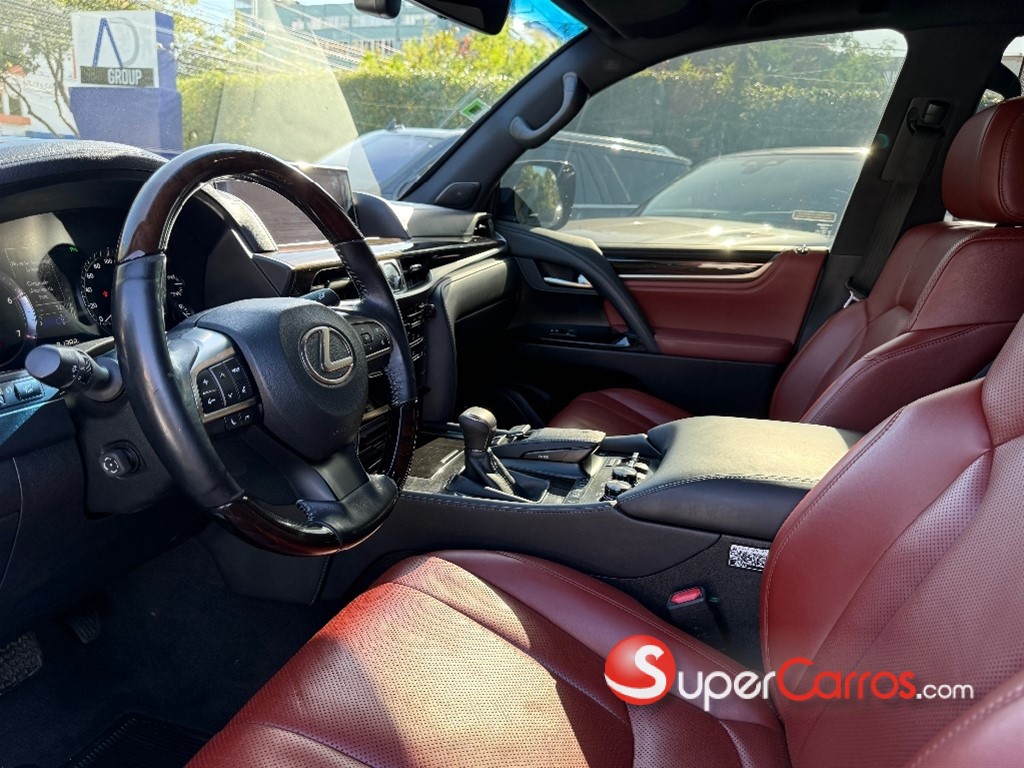 2017 Lexus LX 570 — foto 7 / 8