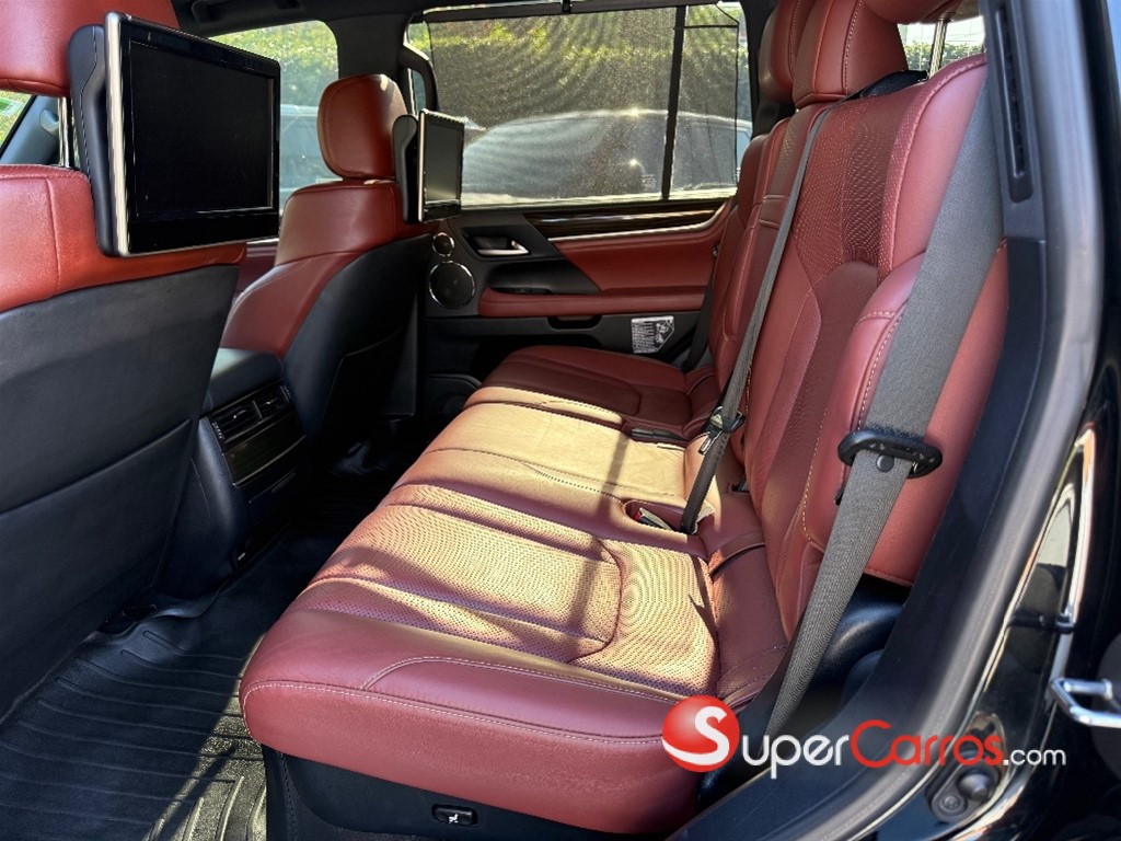 2017 Lexus LX 570 — foto 8 / 8