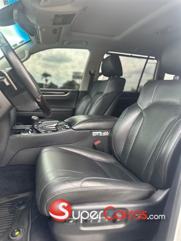 2018 Lexus LX 570 — foto 7 / 10