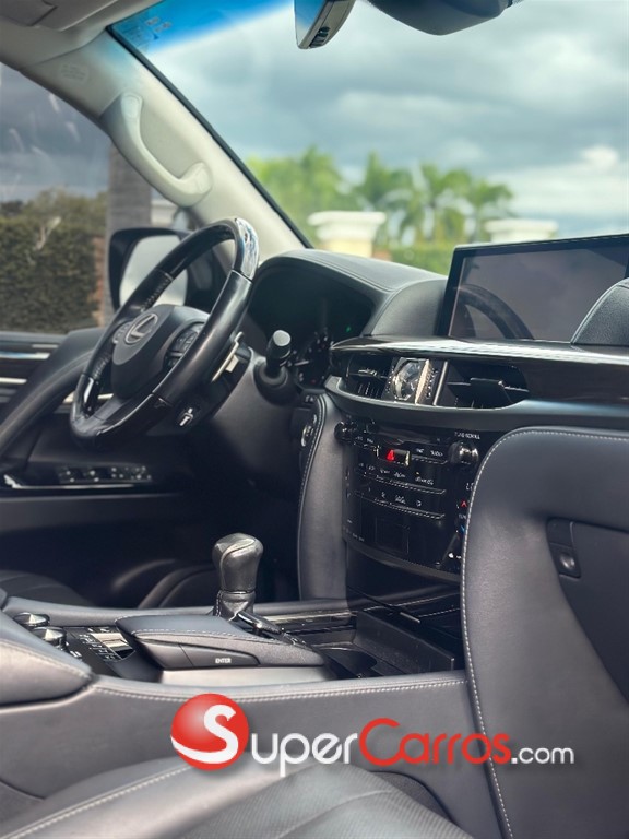 2018 Lexus LX 570 — foto 9 / 10