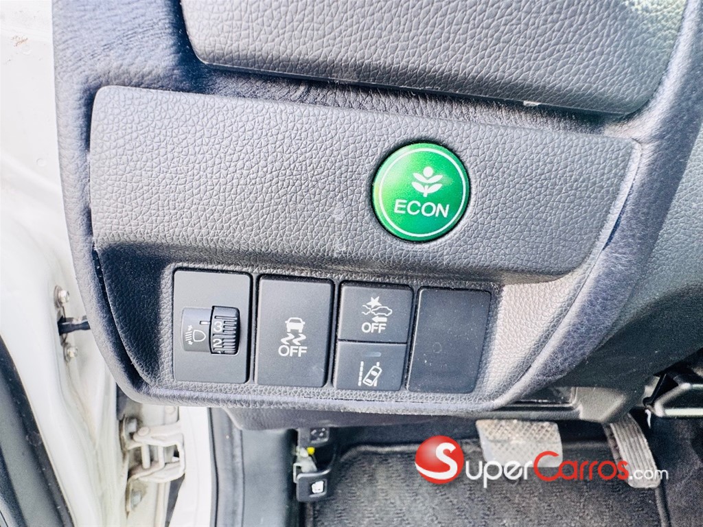 2020 Honda Fit — foto 10 / 12