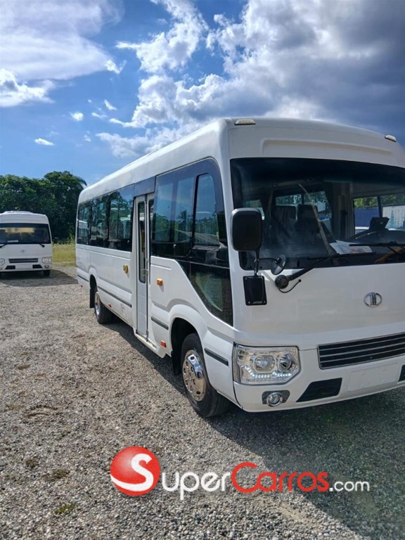 2025 Toyota Coaster — foto 8 / 12