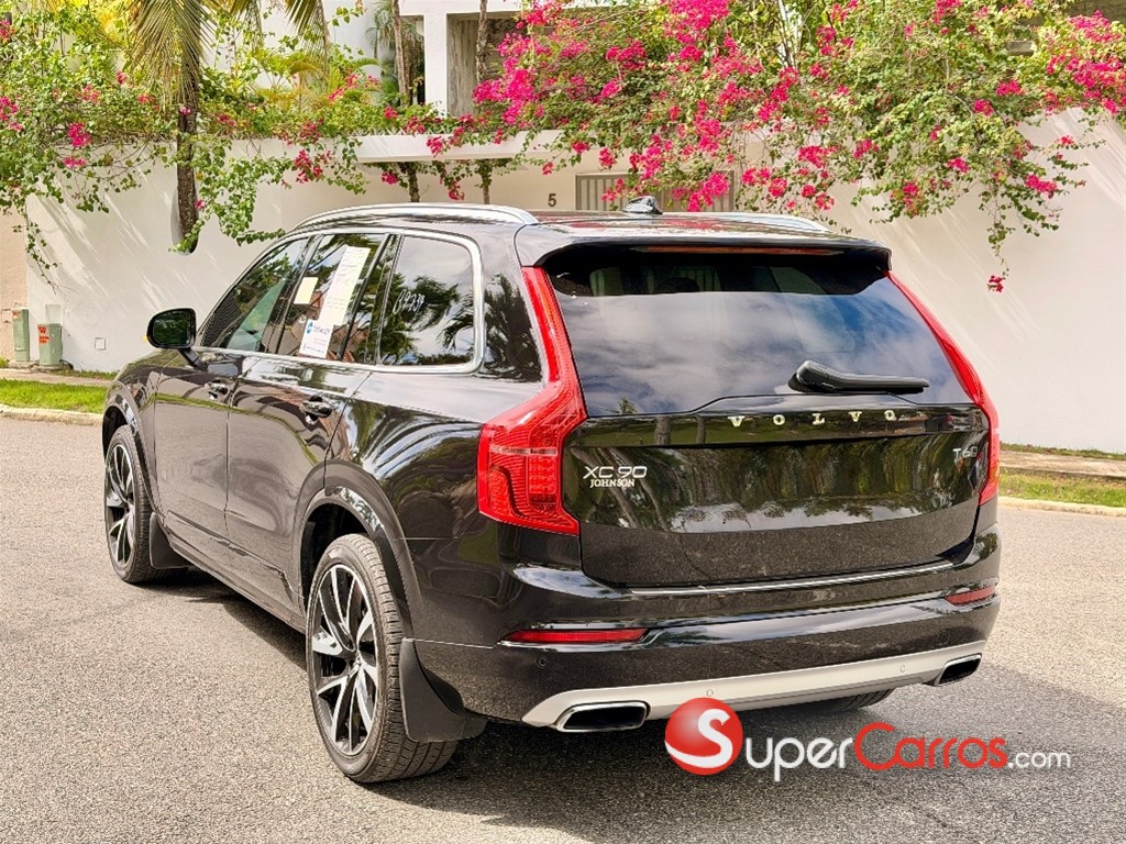 2020 Volvo XC90 Momentum T6 — foto 6 / 12