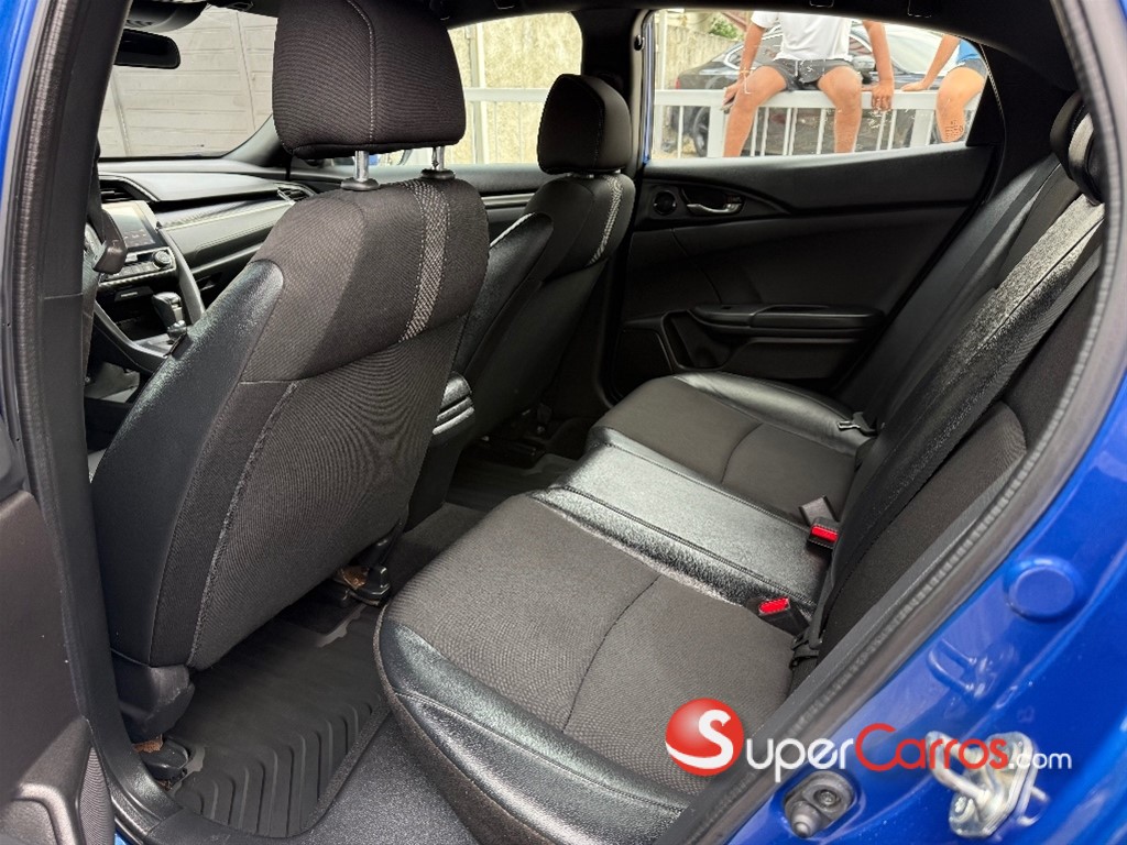 2020 Honda Civic Hatchback Sport Touring — foto 7 / 10