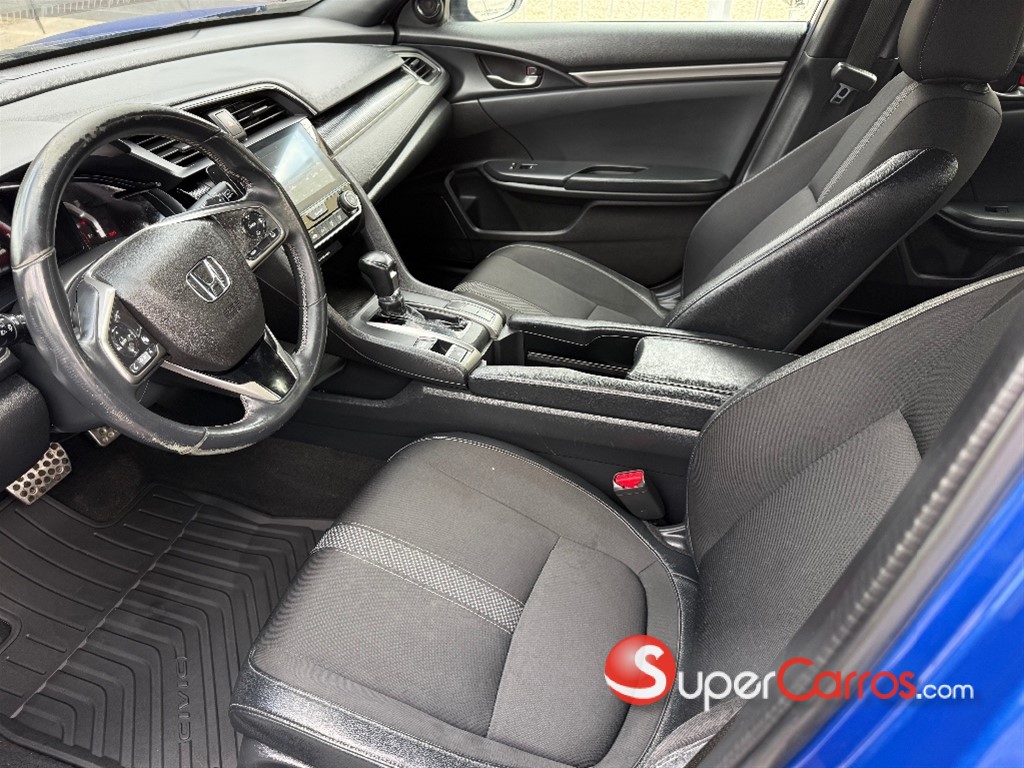 2020 Honda Civic Hatchback Sport Touring — foto 8 / 10