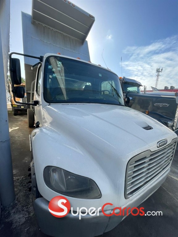 2006 Freightliner F80 Volteo