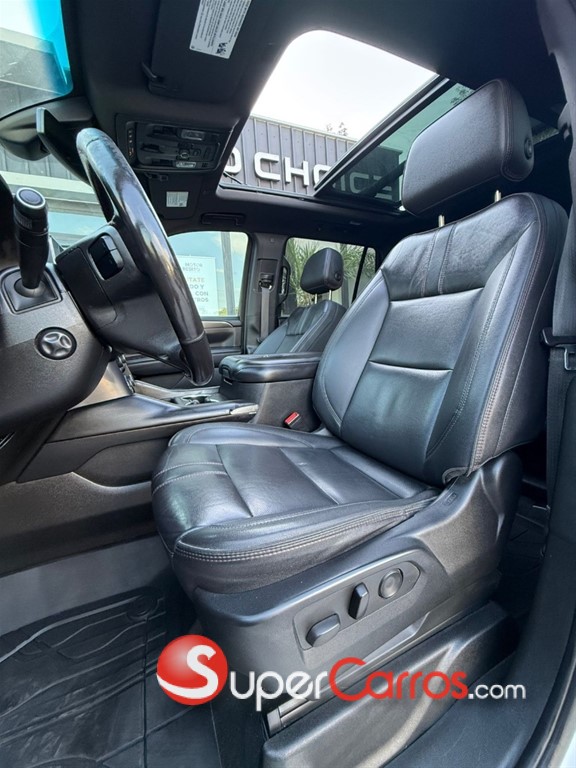 2022 Chevrolet Tahoe RST — foto 8 / 12