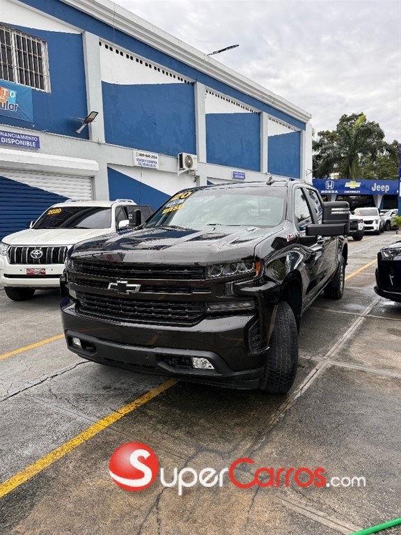 2020 Chevrolet Silverado — foto 2 / 10