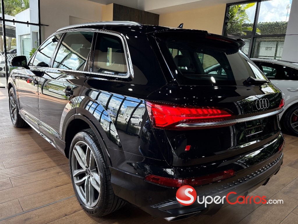 2025 Audi Q7 Prestige S-Line — foto 4 / 12