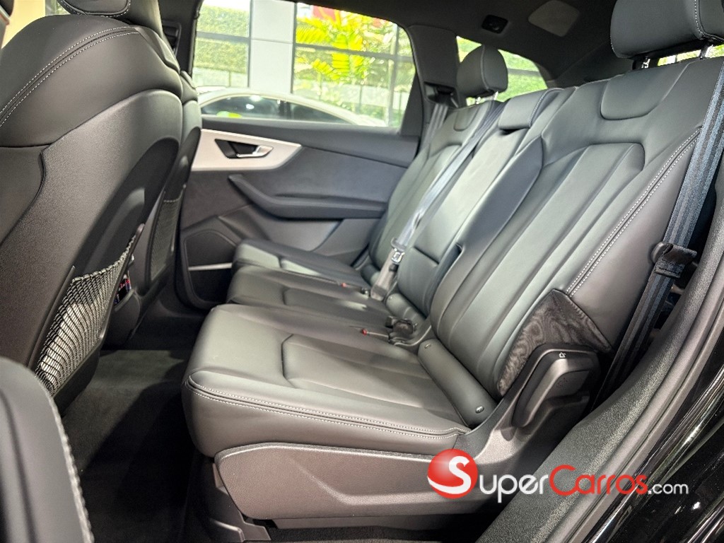 2025 Audi Q7 Prestige S-Line — foto 7 / 12