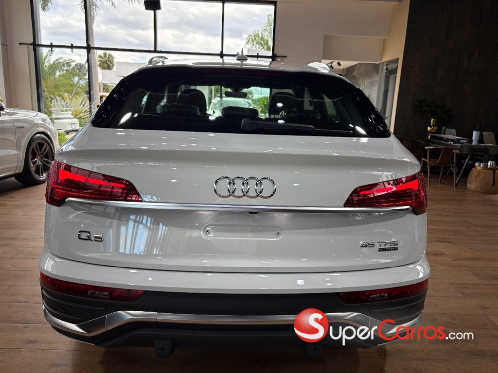2025 Audi Q5 S-Line Sportback — foto 4 / 9