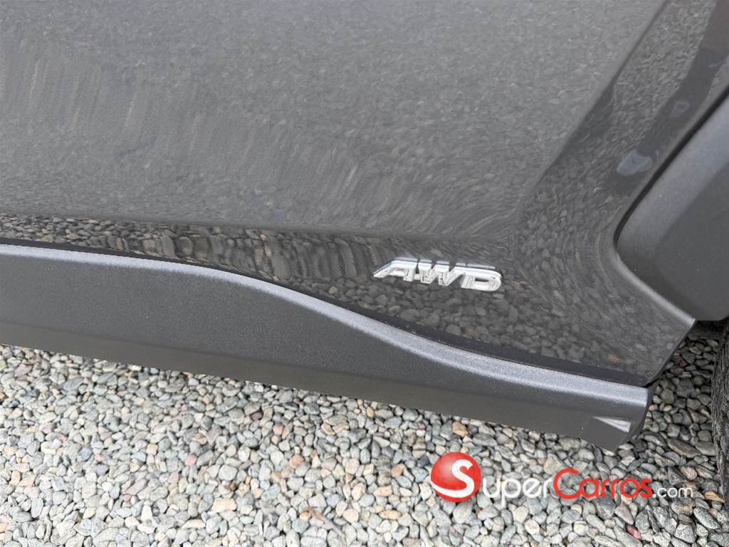 2021 Toyota RAV4 XLE Hybrid — foto 3 / 12