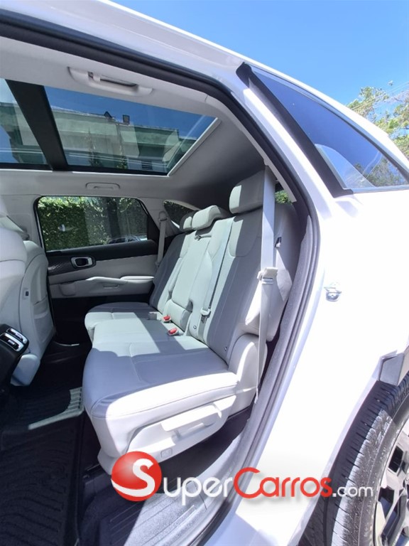 2025 Kia Sorento S — foto 9 / 12