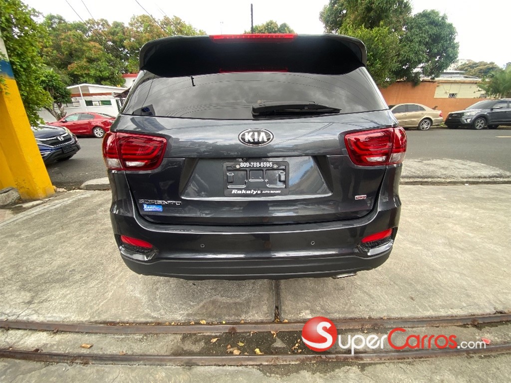 2020 Kia Sorento LX — foto 11 / 12