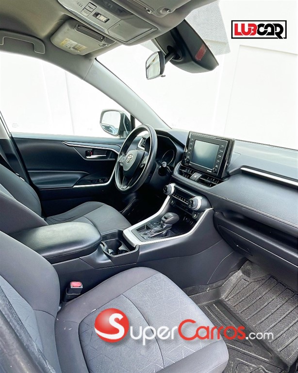 2021 Toyota RAV4 XLE — foto 8 / 9