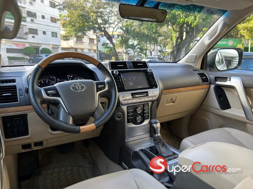 2018 Toyota Land Cruiser Prado VXL — foto 7 / 12