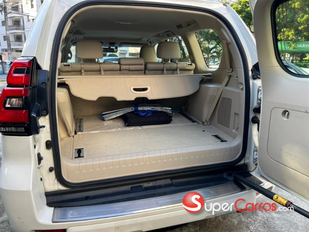 2018 Toyota Land Cruiser Prado VXL — foto 8 / 12