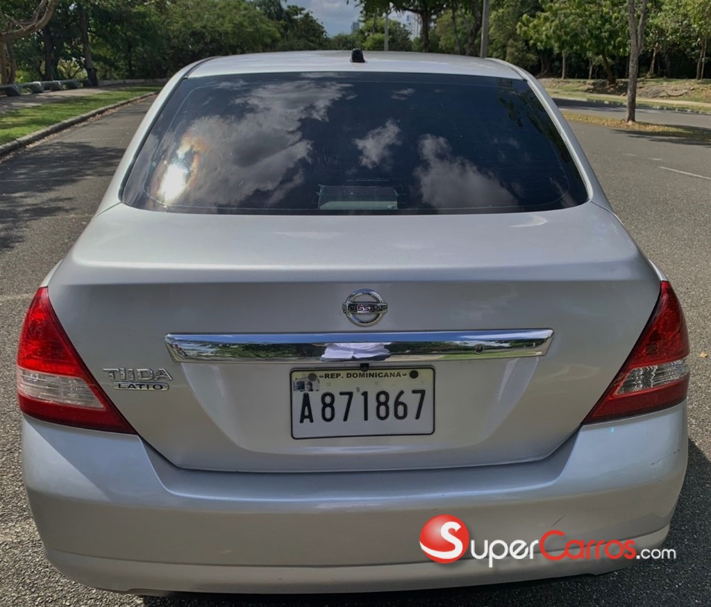 2013 Nissan TIIDA — foto 4 / 12